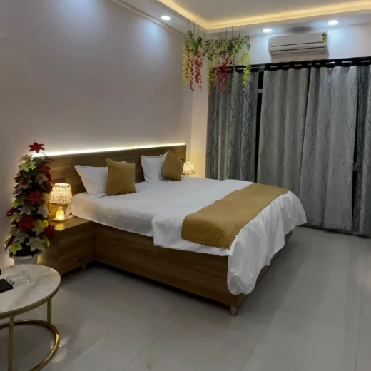 luxurious bed